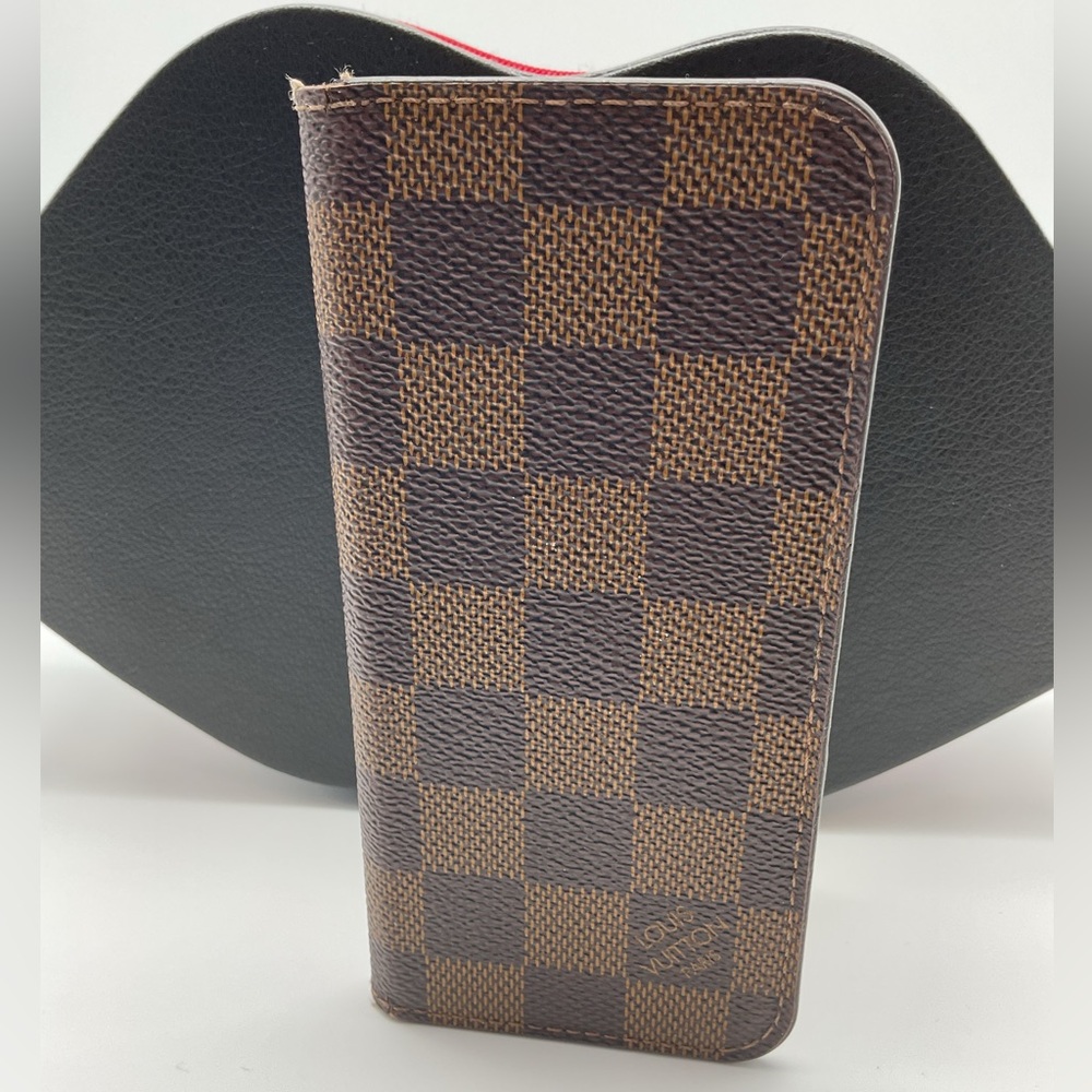 Louis Vuitton Folio Damier Ebene iPhone 7 Case - Slight Wear